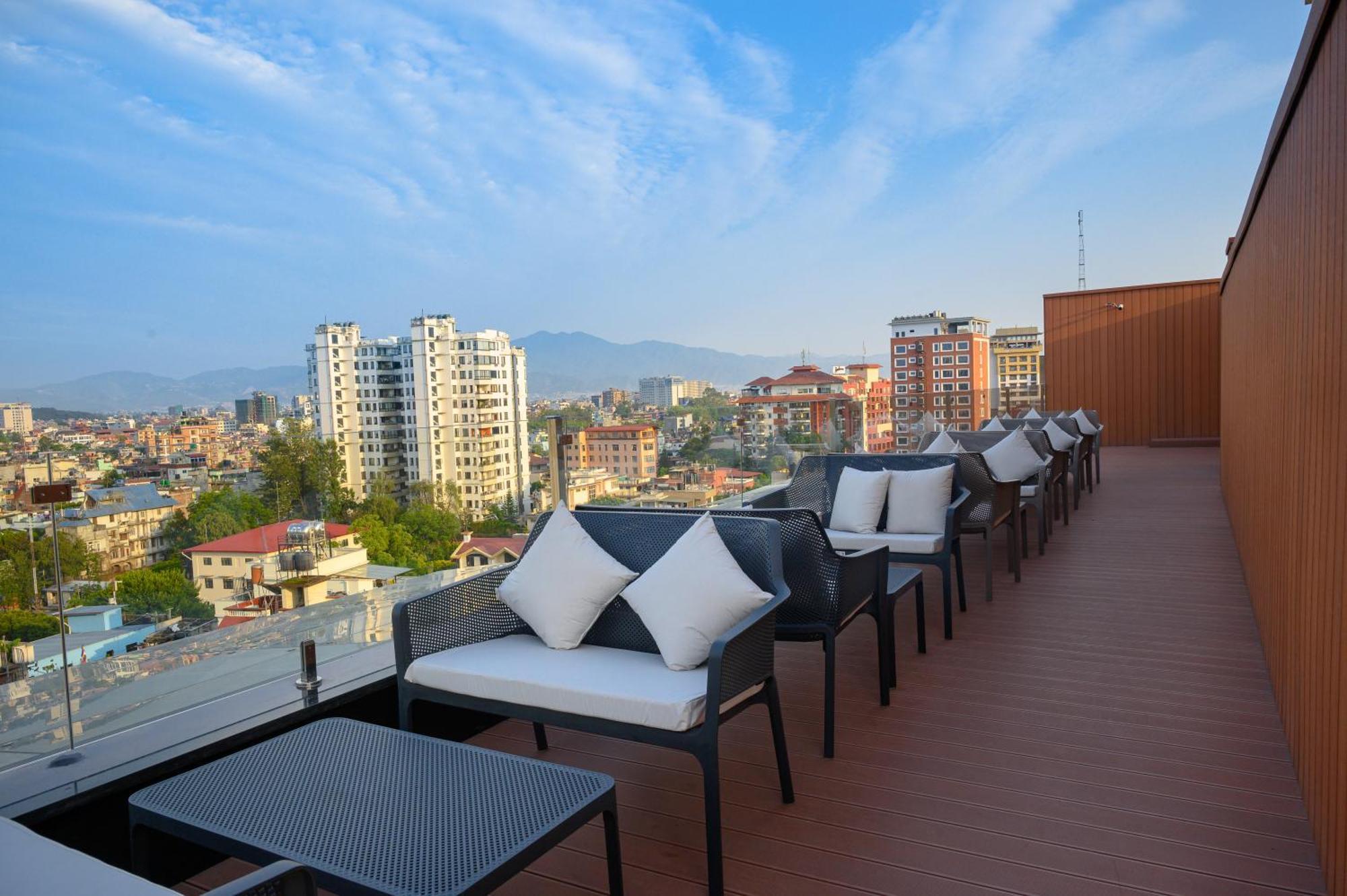 Hotel Le Himalaya Kathmandu Exterior photo