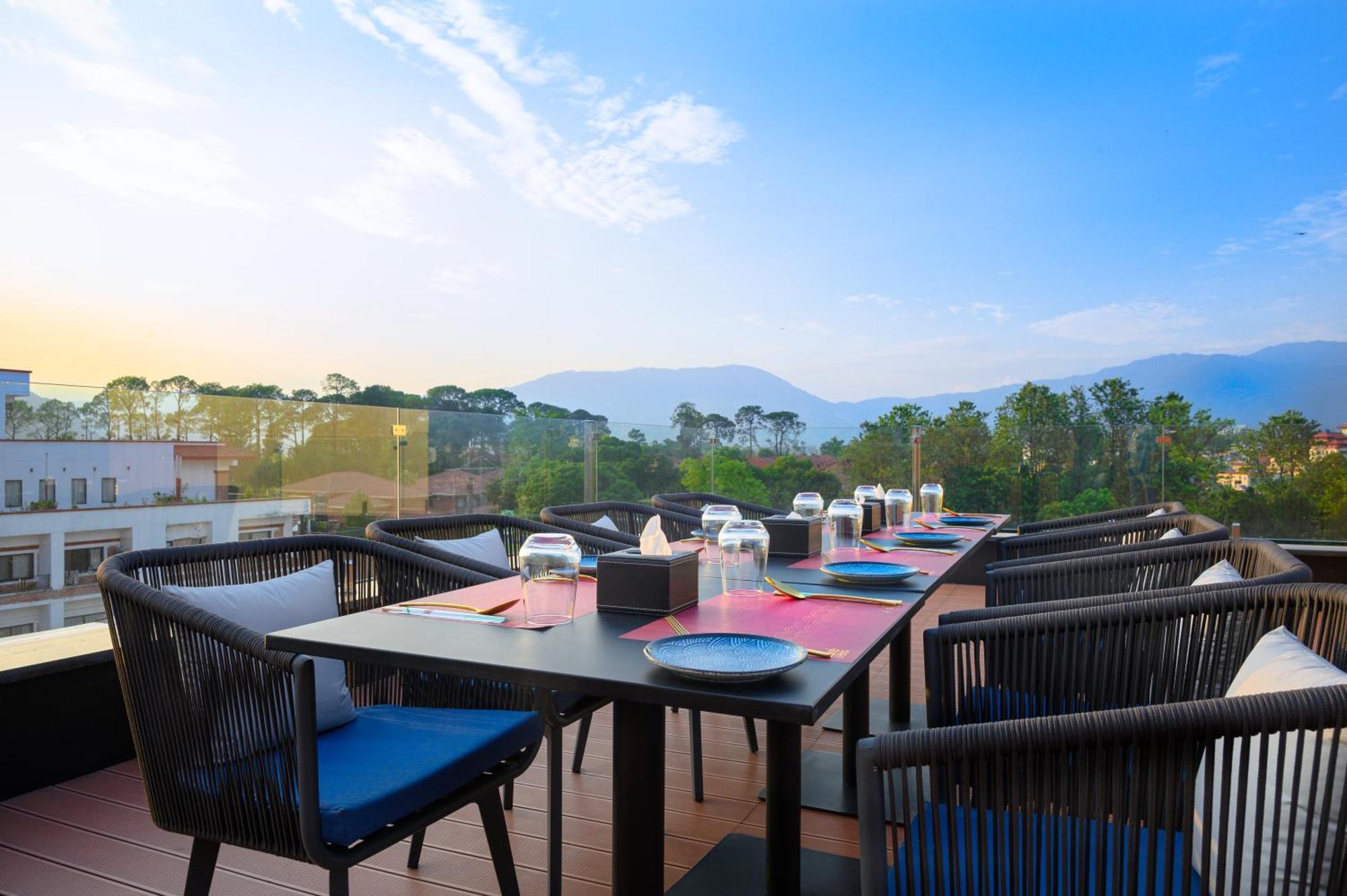 Hotel Le Himalaya Kathmandu Exterior photo